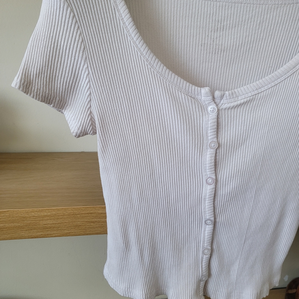White Ribbed Button-Up Top - Picture 4 of 7